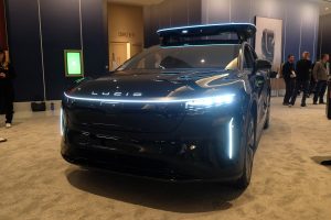 this-is-uber’s-new-robotaxi-from-lucid-and-nuro-|-techcrunch