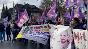 bern’de-fransa-baskonsoloslugu’na-siyah-celenk-birakildi