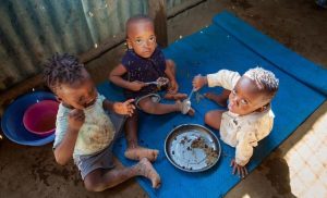world-news-in-brief:-ending-famine,-refugee-solidarity-in-kenya,-ukraine-civilian-casualties-update