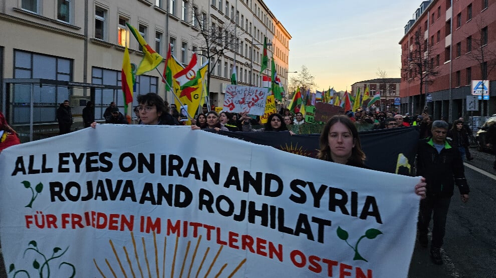 almanya’da-rojava’ya-destek-icin-yuruyus-ve-mitingler-duzenlendi