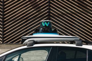 the-price-gap-between-waymo-and-uber-is-narrowing-|-techcrunch