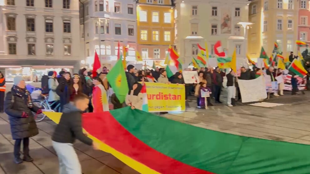 graz’da-rojava-saldirilarina-karsi-eylem