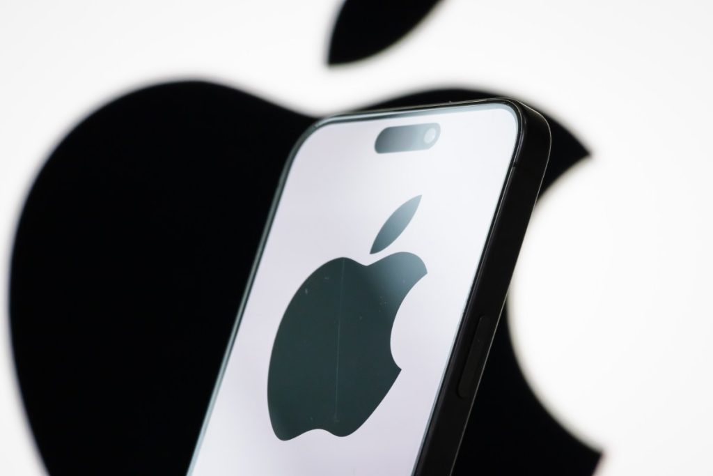 apple-buys-israeli-startup-q.ai-as-the-ai-race-heats-up-|-techcrunch