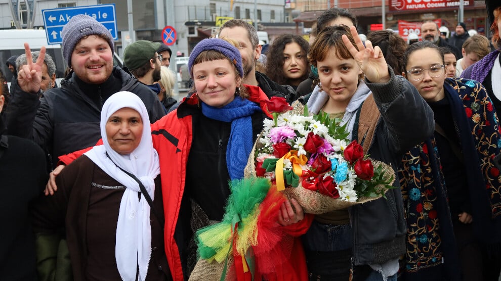 rojava-dayanismasi-icin-giden-avrupali-gencler-gozaltina-alindi