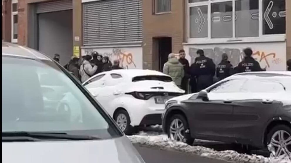 hannover’de-yuruyus-surerken-polis-ykm’ye-baskin-duzenledi