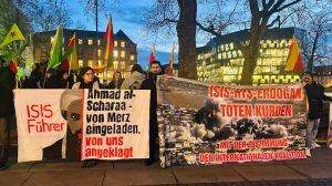 freiburg-mitinginde-halklar-karavani-uyesi-yasananlari-anlatti-yenilendi