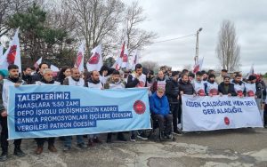 workers-at-migros,-one-of-turkey’s-largest-retailers,-protest-near-zero-raise