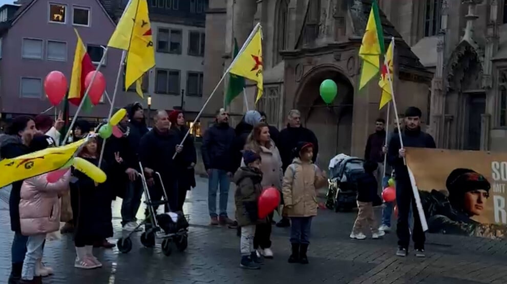 heilbronn’da-rojava-gundemli-stant-ve-miting