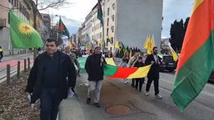 graz’da-rojava-icin-sokaklar-doldu
