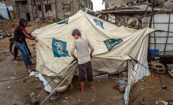 un-warns-civilians-remain-at-risk-as-airstrikes-continue-across-gaza