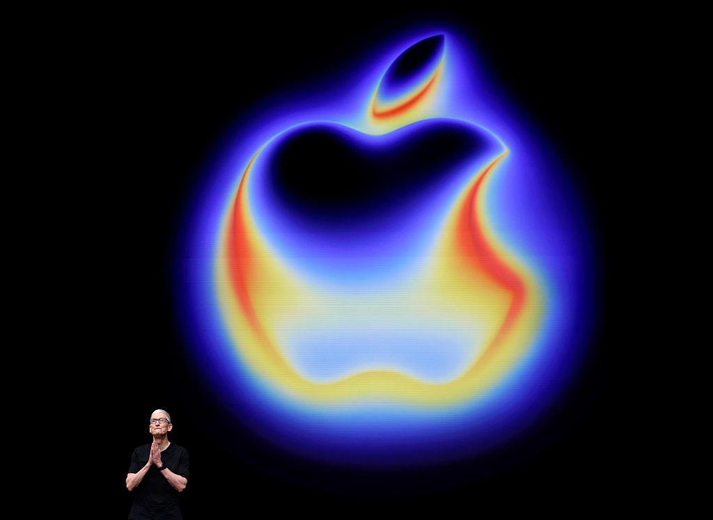 apple’s-siri-revamp-reportedly-delayed…-again-|-techcrunch