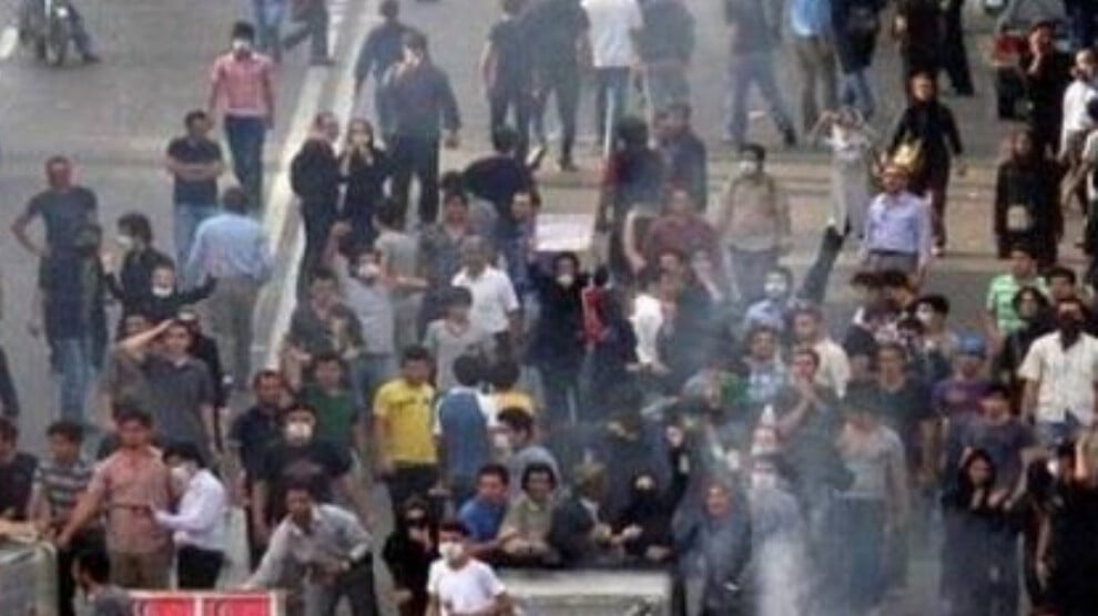 hrana:-iran-devleti-54-bin-gostericiyi-gozaltina-aldi