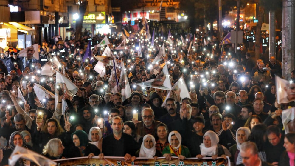 amed’de-komploya-karsi-yuruyus:-cozum-niyetiniz-varsa-imrali’ya-donun