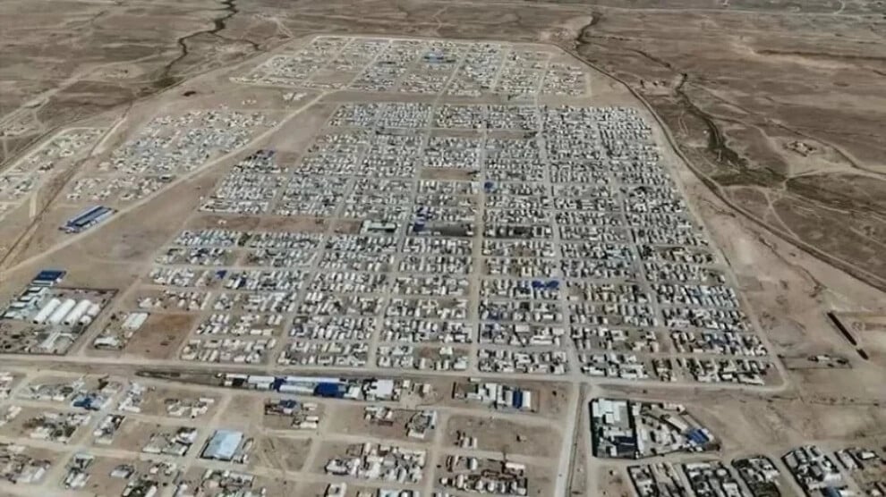 hol-kampi’ndan-dais-aileleri-konvoyu-halep-kirsalina-ulasti