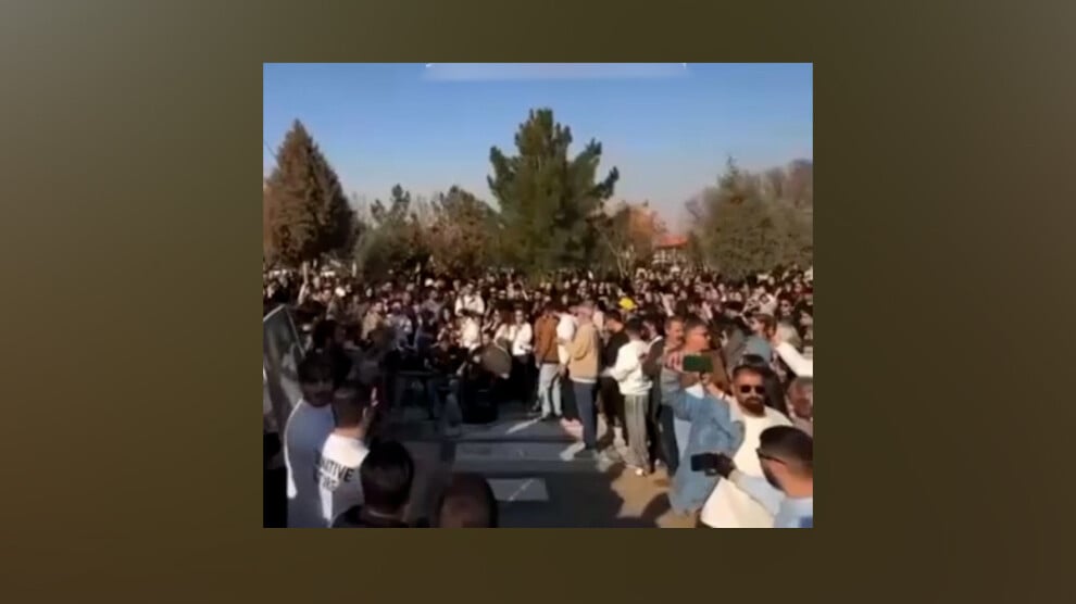 iran-ve-rojhilat’ta-40.-gun-anmalarinda-protestolar-suruyor