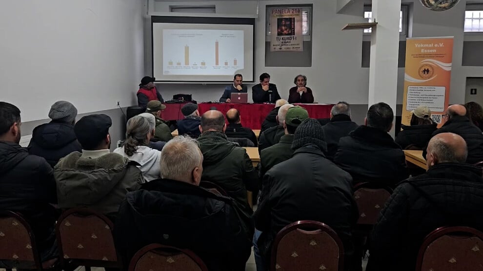 essen’de-21-subat-dunya-anadili-gunu-paneli-duzenlendi