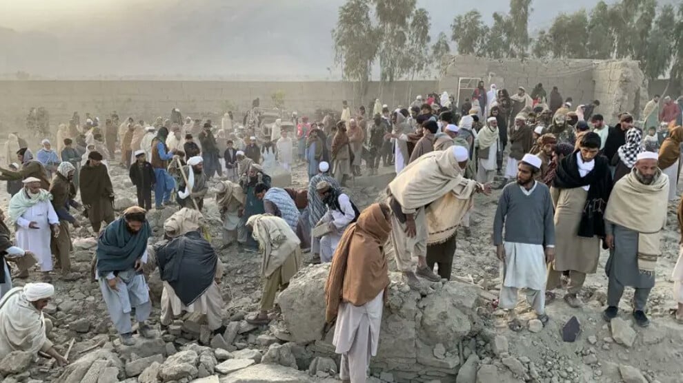 pakistan’dan-afganistan-sinirinda-hava-saldirisi:-en-az-18-olu