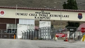 erzurum-dumlu’da-tutsaklara-arama-bahanesiyle-‘taciz’