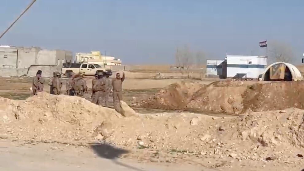 cete-tehdidine-ragmen-irak-ordusu-ezidileri-silahsizlandirmaya-basladi