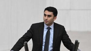 parlak:-‘turk-kurt-birlikteligi-hukuk-temelli-vatandaslikla-ete-kemige-burunebilir’