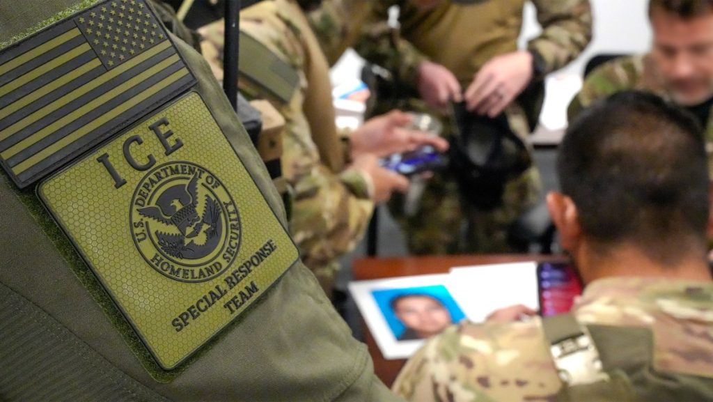 hacktivists-claim-to-have-hacked-homeland-security-to-release-ice-contract-data-|-techcrunch