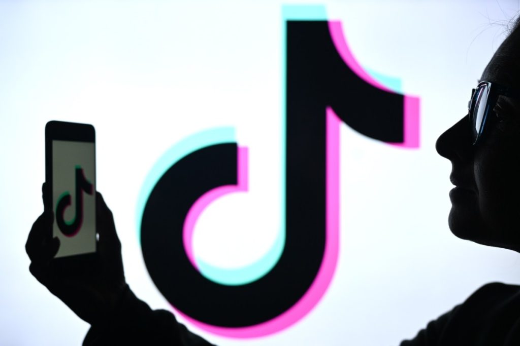 tiktok-down-for-some-in-us,-thanks-to-second-oracle-outage-since-sale-|-techcrunch