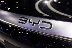 byd-rolls-out-ev-batteries-with-5-minute-‘flash-charging’-—-but-there’s-a-catch-|-techcrunch