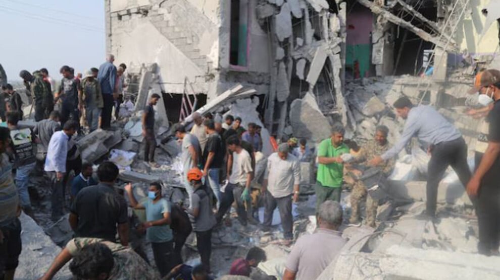 iran-kizilayi:-6-binden-fazla-sivil-yapi-hasar-gordu