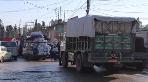 zorla-yerinden-edilen-efrinliler-qamislo’dan-heseke’ye-dogru-yola-cikti