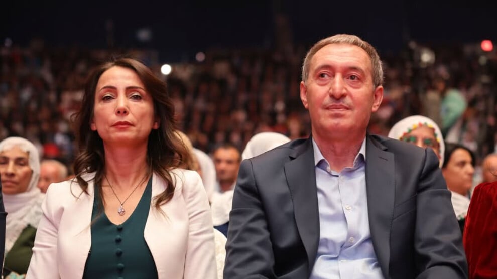 dem-parti-esbaskanlarindan-salih-muslim-icin-bassagligi-mesaji