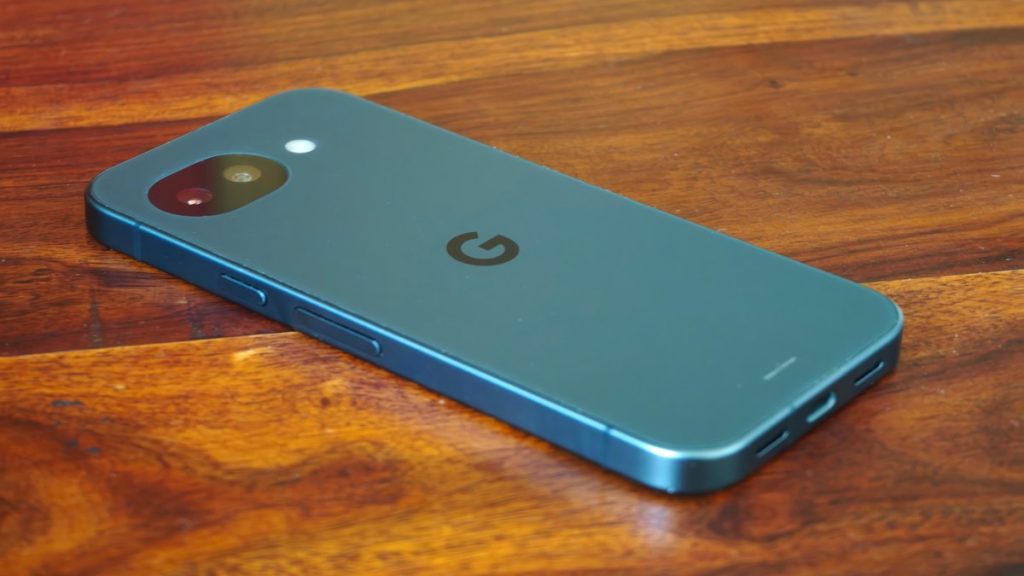 the-pixel-10a-doesn’t-have-a-camera-bump,-and-it’s-great-|-techcrunch