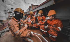 ‘no-precedent’-for-seafarers-caught-in-war-zone-in-post-ww2-era