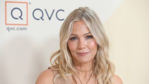 jennie-garth-marks-54th-birthday-with-community-service-in-los-angeles