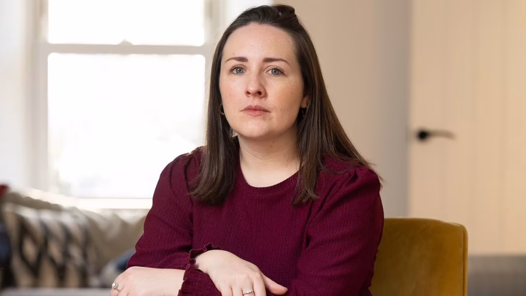 antiques-roadshow-expert-theo-burrell-marries-longtime-partner-following-cancer-battle