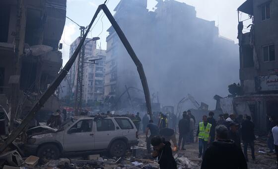 middle-east-live-10-april:-fear-and-uncertainty-grow-in-lebanon-as-conflict-grinds-on