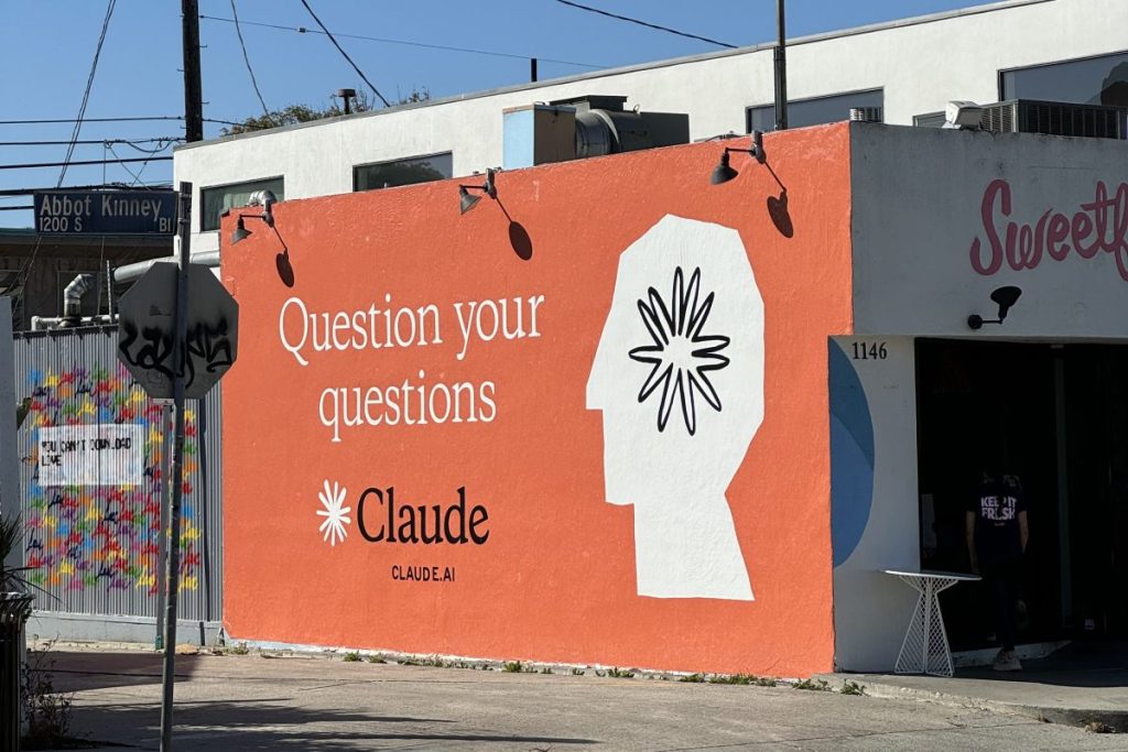 at-the-humanx-conference,-everyone-was-talking-about-claude-|-techcrunch
