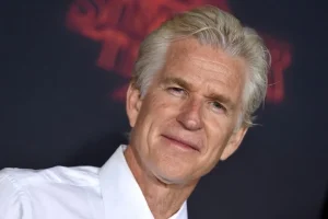 matthew-modine-turns-heads-with-youthful-look-at-2026-garden-of-laughs-event