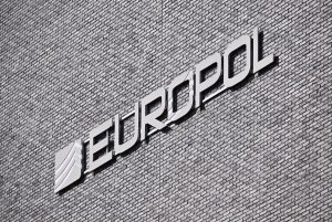 european-police-email-75,000-people-asking-them-to-stop-ddos-attacks-|-techcrunch