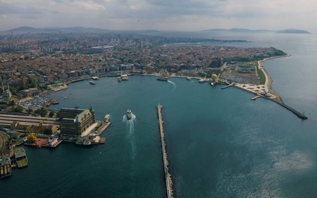 mega-mosque-project-on-kadikoy-shoreline-met-with-local-concerns-over-necessity