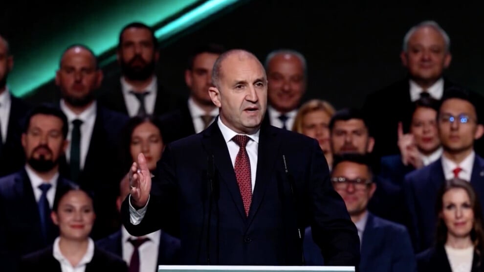 bulgaristan-bes-yilda-sekizinci-kez-sandikta:-radev-onde
