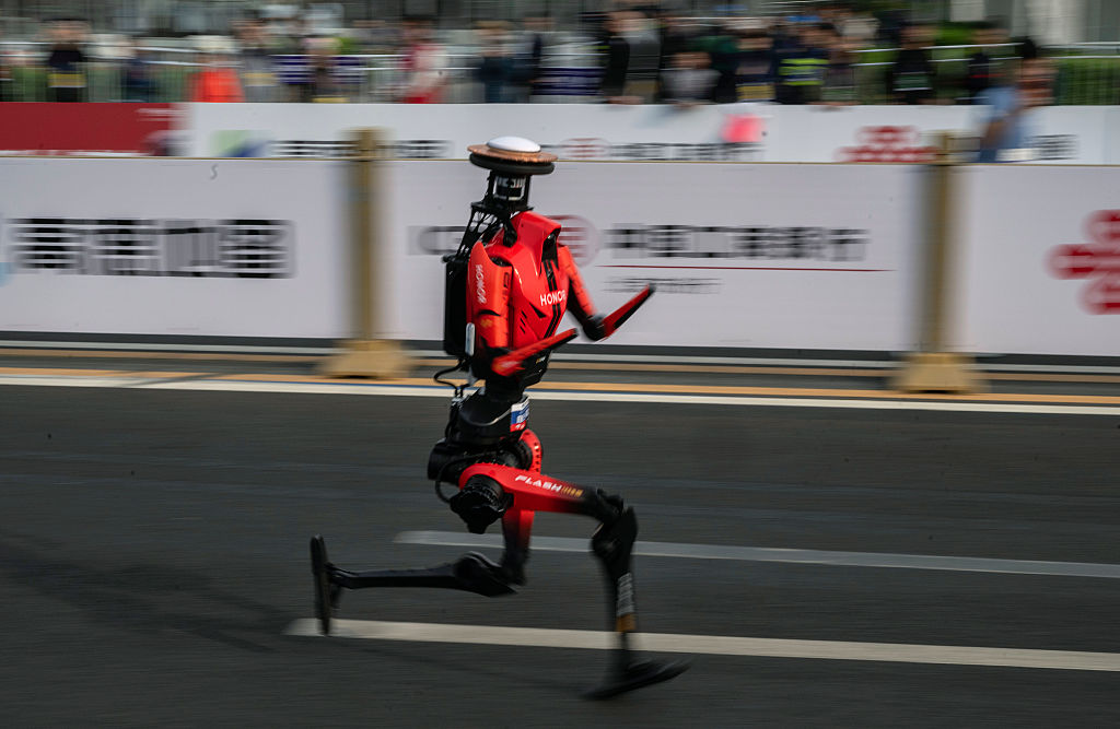 robots-beat-human-records-at-beijing-half-marathon-|-techcrunch
