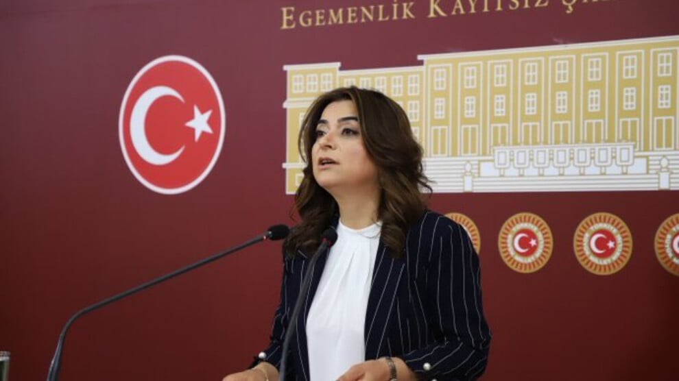 dem-parti:-baris-icin-yasa-yapma-ihtiyaci-acik-ve-net