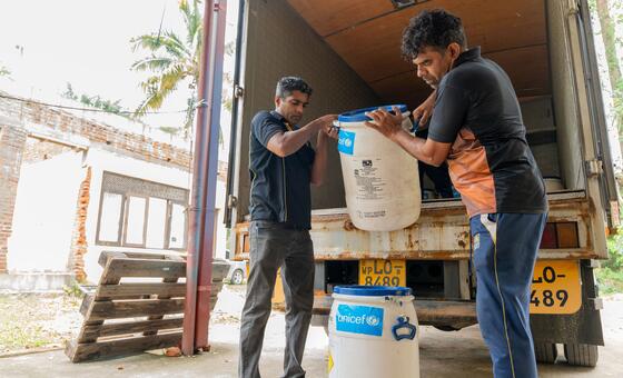despite-ceasefire,-hormuz-tensions-continue-to-throttle-supply-chains-worldwide