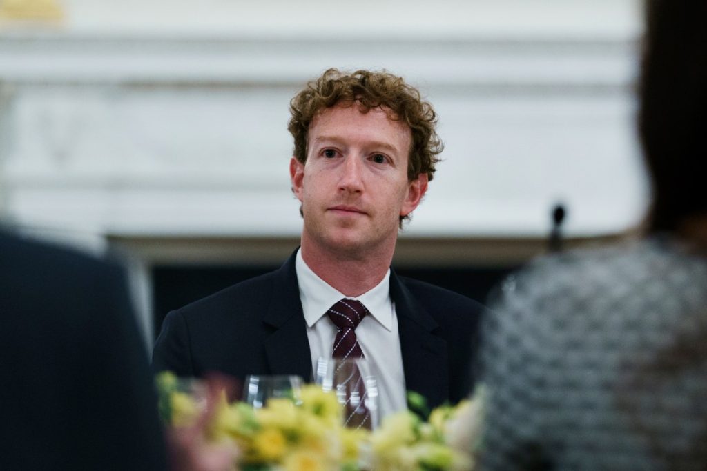 meta-to-cut-10%-of-jobs,-or-8,000-employees,-report-says-|-techcrunch