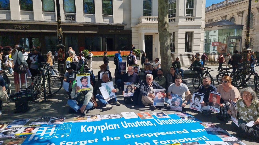 londra’da-cumartesi-anneleri-icin-1100.-hafta-eylemi