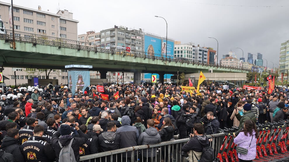 ‘her-yer-taksim-her-yer-direnis’