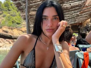 dua-lipa-shares-vacation-bikini-photos-with-sister-rina-amid-‘vacanza-queen’-buzz
