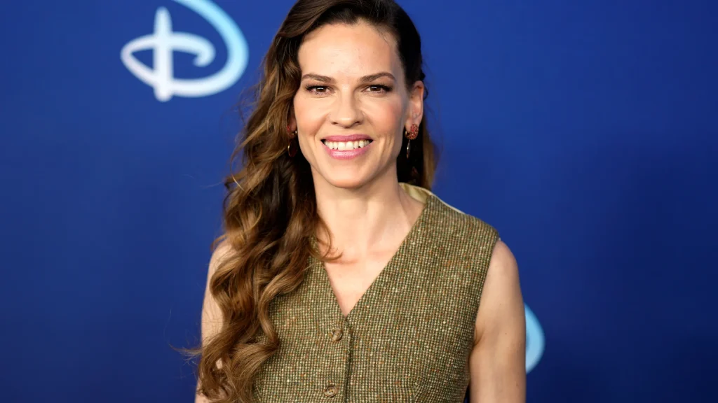 hilary-swank-opens-up-about-the-parenting-lesson-her-twins-taught-her