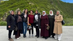 30-yillik-tutsak-lales-celiker’e-kitlesel-karsilama
