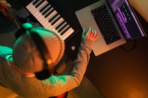 stability-ai-releases-a-new-audio-model-that-can-create-6-minute-songs-|-techcrunch